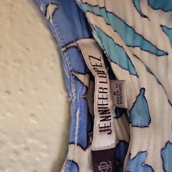 Blue and White Floral Bodycon Dress - Picture 2 of 4